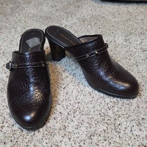 Etienne Aigner Dark Brown Textured Mules Size 8M